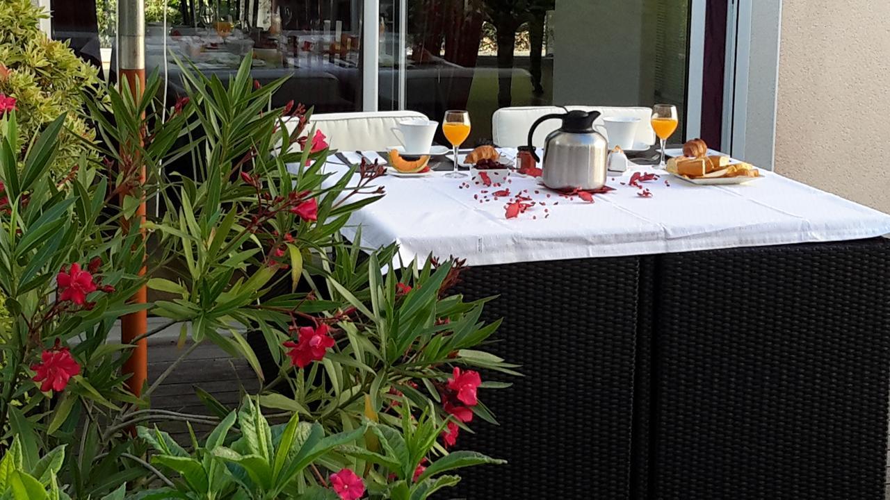 Bed and Breakfast Les Deux Chenes Ла-Шапель-сюр-Эрдр Экстерьер фото
